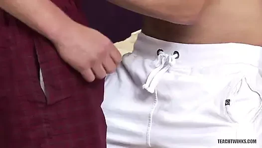 Arkadaşlar nico moratti ve denis ruso mensroom'a renk katıyor