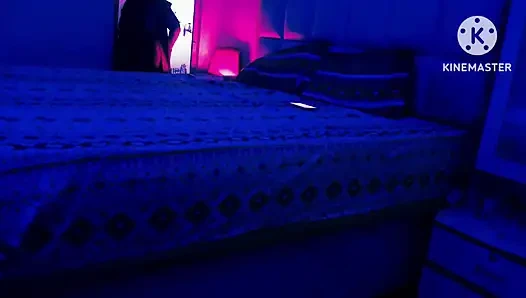 Mumbai'deki Hotel Taaj'da arkadaşlarının karısıyla balayı gecesi