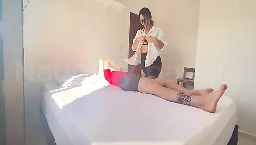 Sıkılmıştım ve ateşli sekreterimi siktim