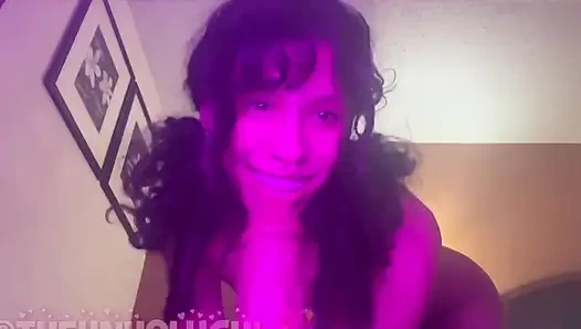 Bir yüze boşalmadan önce pratik yapıyor