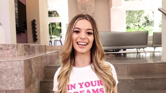 Muhteşem Molly Little'ın ilk oral seksi - hardx