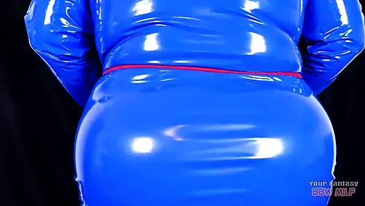 Sapık pvc elbise büyük memeler ve ip (olgun orta yaşlı seksi kadın eş değiştiren büyük götlü büyük memeli iri güzel kadın amatör ev yapımı kendini sallıyor)