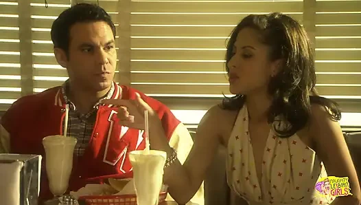 Bu iki sürtük birbirlerinin amlarına ve seks oyuncaklarına doyamıyor