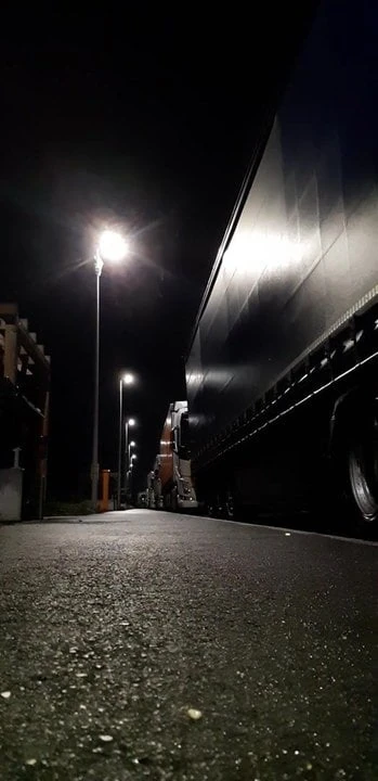 Трансвестит в любительском видео