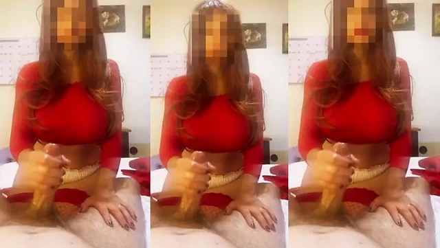 Lise öğretmenim beni yarağımdan boşaltıyor