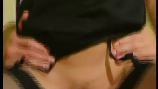 Notgeile Milf wird komplett angespritzt nach geilem fick