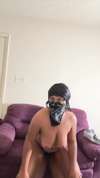 Meu vizinho me fodeu novamente