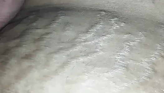 Parmaklarımı içine kayarken onu siktim.