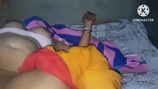 Yeni ateşli ev hanımı tam yüz gösterisiyle sikiliyor