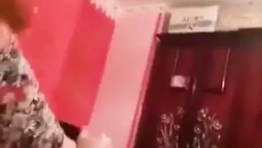 Mısırlı kız horoz sürmek