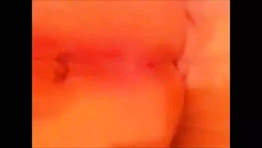 karısı gösteren bize onu KEDİ