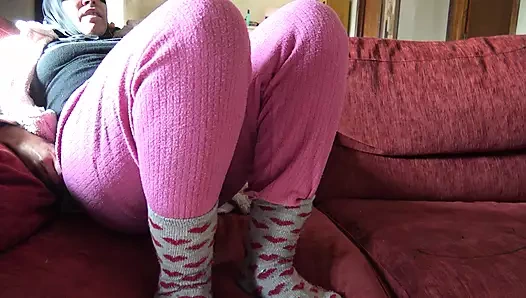 Fransız amatör anne azgın üvey oğlunun kıllı amını yalamasına izin veriyor