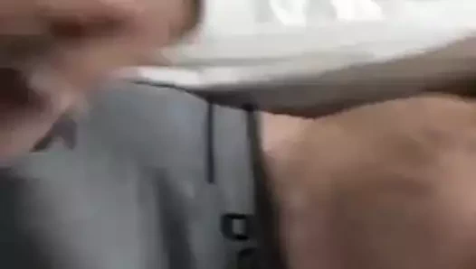 baba gösterilen vücut