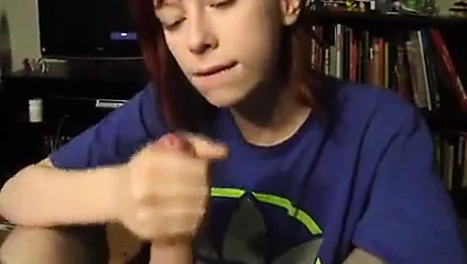 Havalı kız bir yüz için aşağı