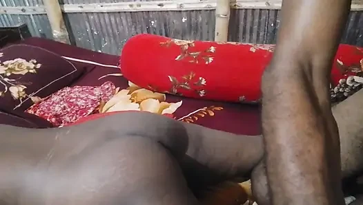 Bugün bir tatil, sher beni neden odasına çağırdı bilmiyorum.