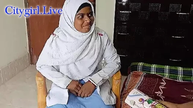 Бангладешка трахает студентку с ее учителем за хорошую оценку