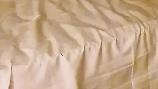 Beni istediği gibi indirmesine izin verdim.