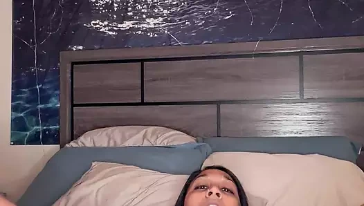 Azgın orta yaşlı seksi kadın bdsm iç çamaşırıyla sapıklaşıyor