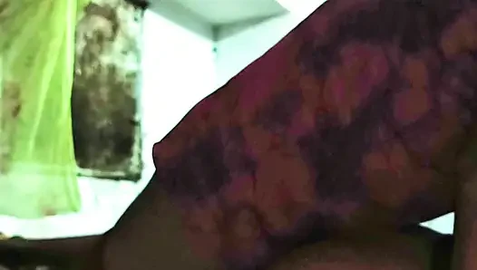 Hintli kızın holi'de anal seksi