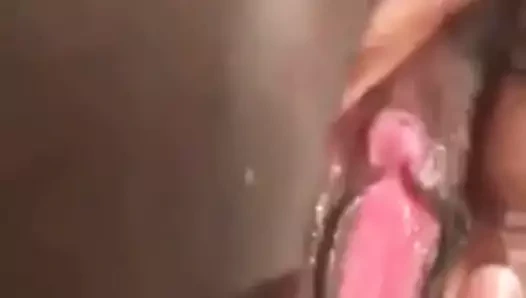 Siyah kız arkadaş aşk için fışkırtma