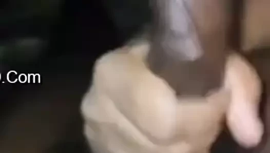 Tamil kız döl yutuyor