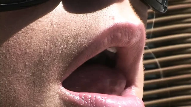 Amcığımı sik üvey babacığım!