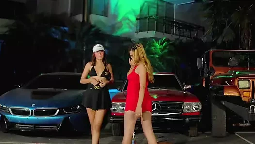 Baskın kadın arkadaşına yapay penis ile giriyor – ggmansion