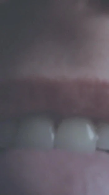 Волнующий момент из "Чувственный минет крупным планом от подруги в любительском видео"