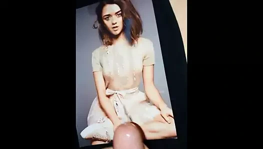 Maisie williams boşalıyor feb2018