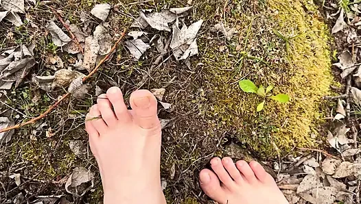 Barefoot Walk in the Forest - Foot Fetish - Bare Feet!