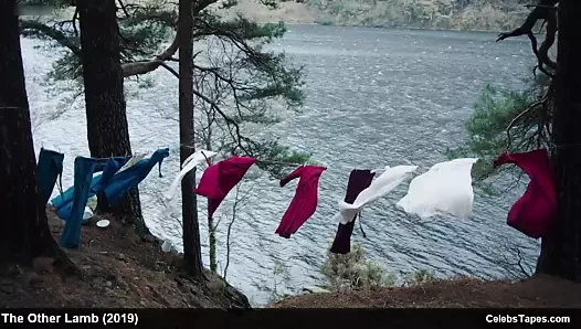 Denise gough ve raffey cassidy çıplak ve romantik seks