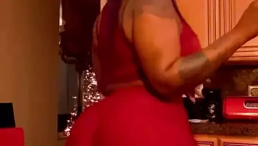 Babyma benim için twerk yapıyor