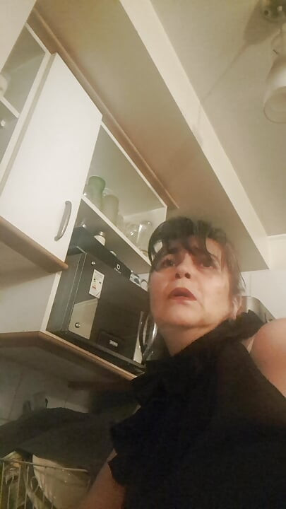 Kocam neredeyse beni seks yaparken yakayı sikiyor