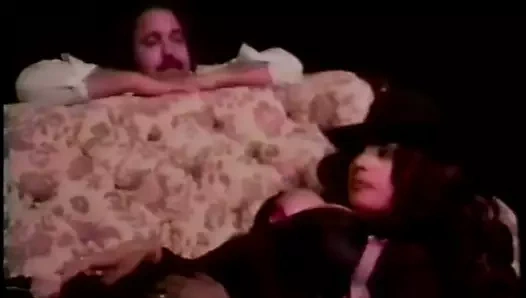 Orta sayfa striptizci (1994) tam film