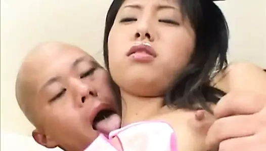 Japon sürtük toplu tecavüzde becerdin olarak inliyor