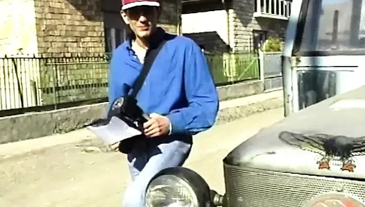 Kırmızı iç çamaşırlı sarışın sert yarağı derine alıyor