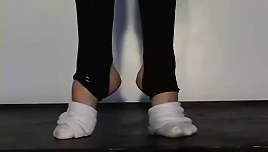 Bale dans ve ayaklar gösteren ile sıcak eşcinsel züppe phillip