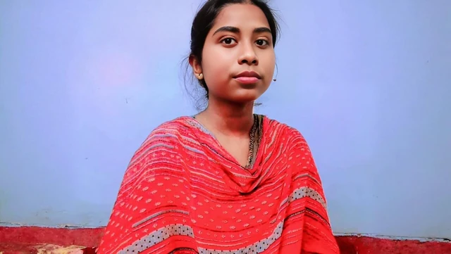 Virgin Girlfriend First Time Sex at Friend's House - Real Desi Couple Homemade