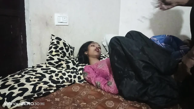 Patni seks ke lie utsahit ho gee aur pati ka skhalan ho gaya