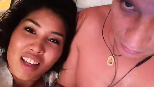 sevimli kalın Asya kazak kız şarkı