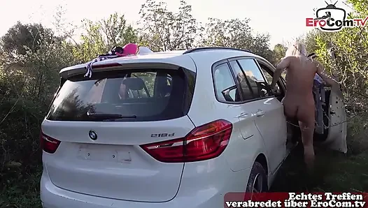 Alman tatilçi Mallorca havaalanından aldı ve sevişti.