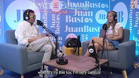 Oyuncaklarından daha iyi! Mollysmith Juan Bustos Podcast'te Sybian makinesinin her yerine fışkırtıyor