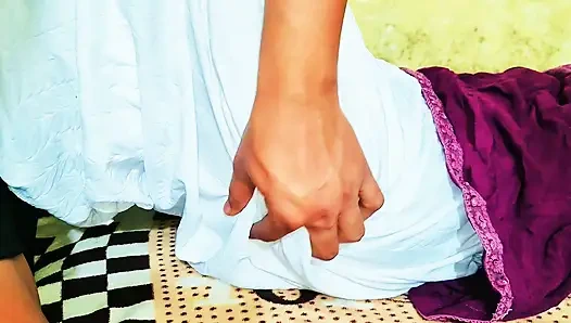 Seks videosu Hintçe sesli gerçek hikaye seks videosu yeni evli Hintli çiftin son çıplak videosu