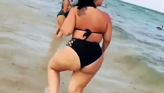 Rabuda na praia98494