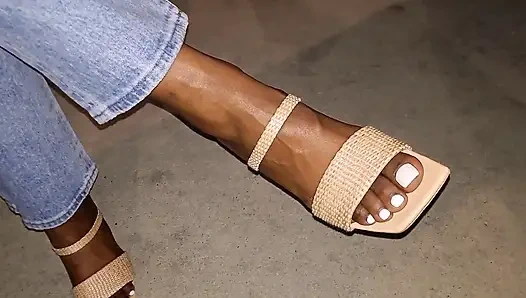 Belle Hadja gecenin güzel ayakları