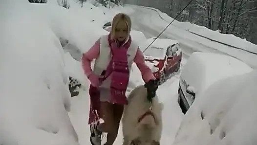 Lesley amcığını memnun ediyor