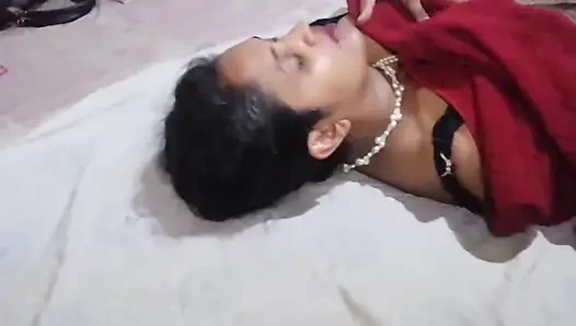 Ep1 Desi üvey anne üvey oğlunun kamerasını buldu ve amcığını görmesi için soyunuyor
