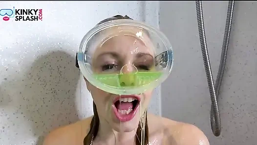 Dalış maskesinde slime oral seks fantezisi