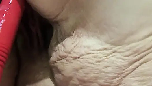 Göt deliği sikişen amcık fahişesi kelimeler için fışkırtarak boşalıyor