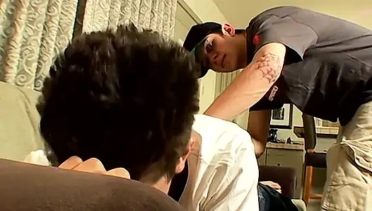 Raven kırmızı ham sahip oluyor